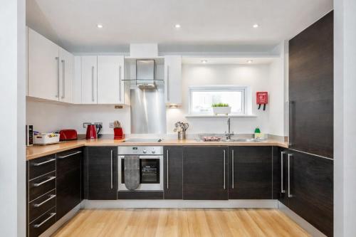 Roomspace Serviced Apartments -Abbot's Yard in Guildford