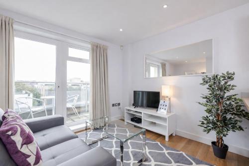 Roomspace Serviced Apartments -Abbot's Yard in Guildford