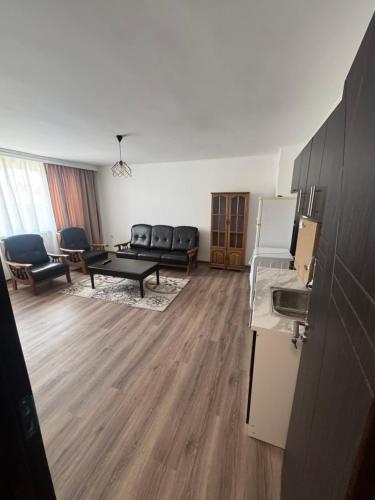 . Luxury House LUXIMMO