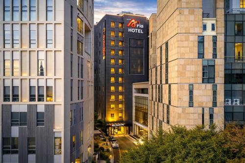 Cheonho Aria Hotel