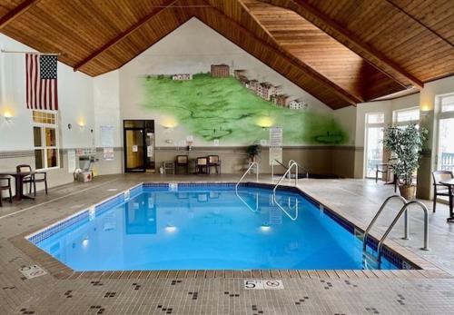 Unit 411B 1Bd 1Ba Efficiency Condo Condo in Birchwood, USA