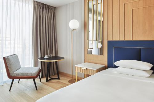 room detail thumbnail 0