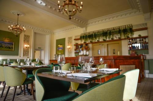 Glenesk Hotel in Edzela