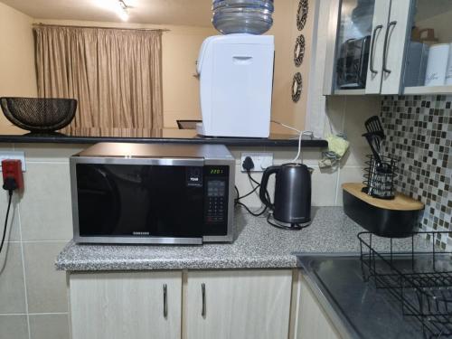 Serene Apartment at Arlington with power backup in บูลาวาโย