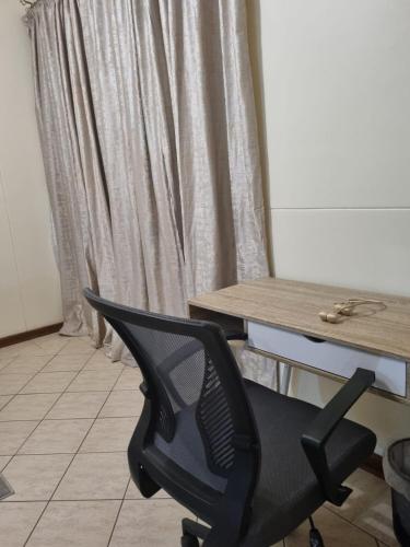 Serene Apartment at Arlington with power backup in บูลาวาโย