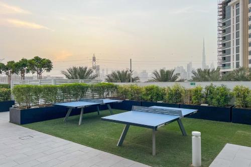 Waves - Modern & Vibrant Studio With Skyline View in مدينة زايد