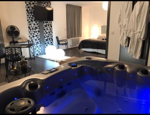 Suite Jacuzzi privatif intérieur 6km du Mont Saint Michel (Suite Jacuzzi privatif interieur 6km du Mont Saint Michel) in Ducey