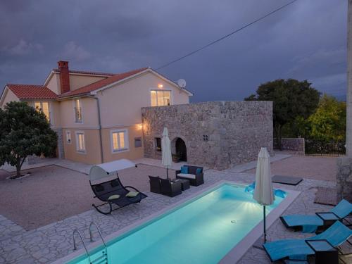Holiday Home Luxuriöse Villa mit Pool- großem mediterranen Garten und Kinderspielplatz- by Interhome - Location saisonnière - Vrh