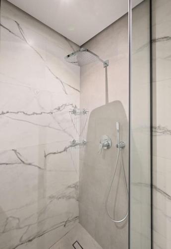 Luxury 1BR at Royal Regency Refined City Living - image 4