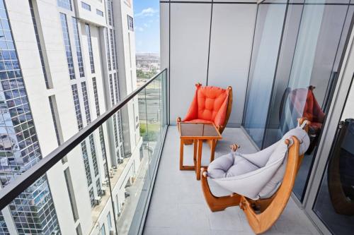 Luxury 1BR at Royal Regency Refined City Living - image 7