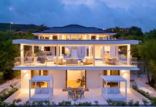 Villa Téotlina 221 - Coral Estate – khách sạn tại Willibrordus