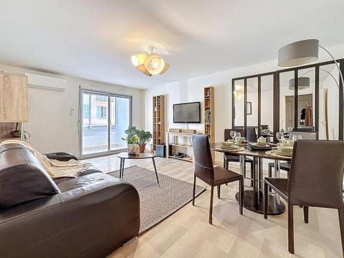 One bedroom apartment with terrace , Port de Nice , ideal location