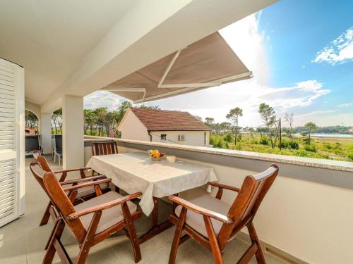 Apartment Apartment Grbic 1 by Interhome - Location saisonnière - Privlaka