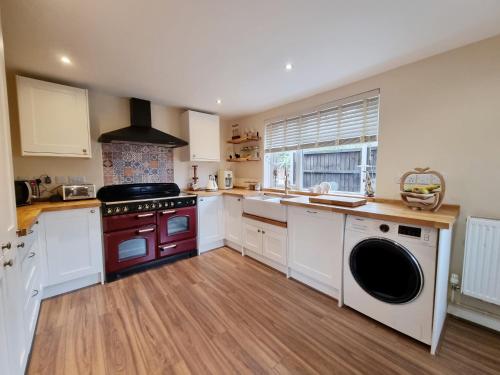 Charming 3-Bed Home in Quaint Lincolnshire Village in Great Hale