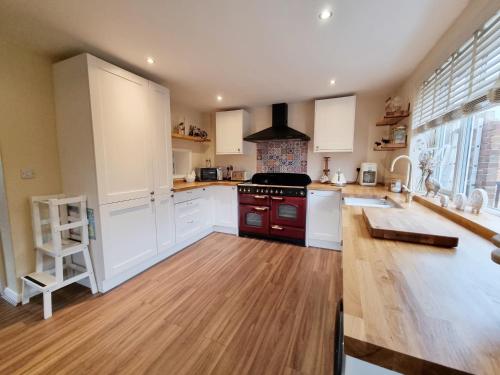 Charming 3-Bed Home in Quaint Lincolnshire Village in Great Hale