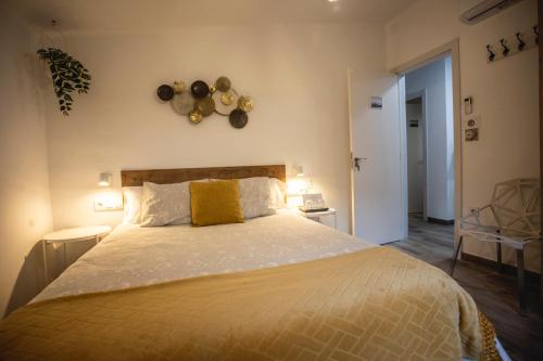 Habitacion Roca Foradada en Casa Cami de les Aigues Monistrol de Montserrat - Castellgalí
