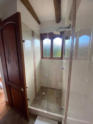 2 double beds