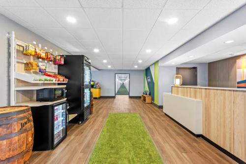 Hampton Inn Bardstown - image 7
