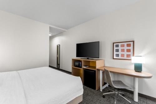 Hampton Inn Bardstown - image 13