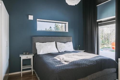 Stort semesterhus på ön Torsö, Vänern (Stort semesterhus pa on Torso, Vanern) in Torso