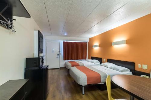 Motel 6 Crawfordsville