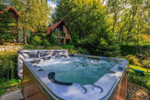 Karstais baseins, Holiday Homes with Pool in Breze 54922 in Breze
