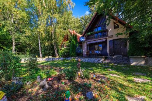 Holiday Homes with Pool in Breze 54922 in Breze