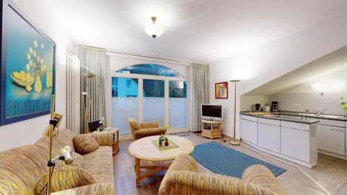 strandnahe FeWo mit Schwimmbad im Haus, a cappella 07, Binz in Binz, Deutschland