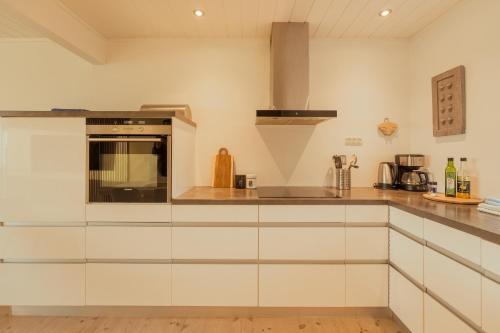 goldcrest - 3 br apartment - good view - city life in Hoyvík