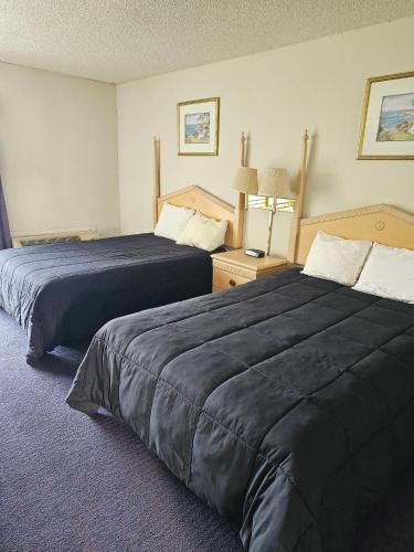 2 double beds