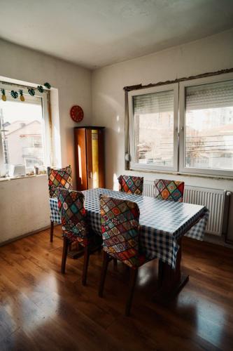 Sunset Lake hostel in โอริด