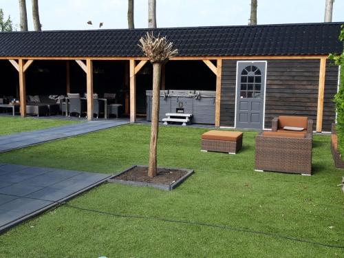 Holiday Home mit Whirlpool by Interhome in Tholen
