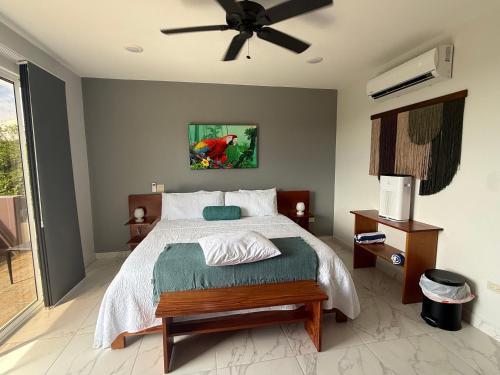 Hotel Las Lomas – khách sạn tại San Francisco de Coyote
