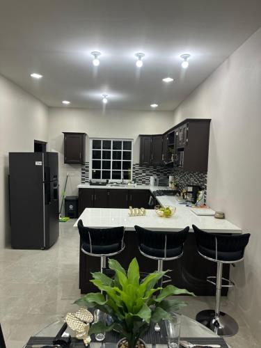 Teddys Suites in Lovlenda
