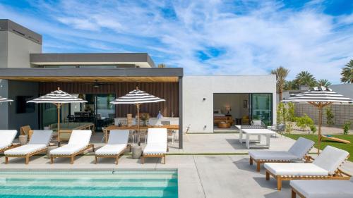 Polo Villa Serenity 2 Homes Sleeps 34 13 BDR in La Quinta, USA