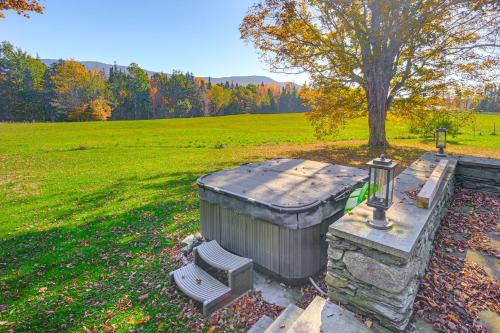 Vermont Retreat w/ Hot Tub: Romantic Getaway in Ročestera (VT)