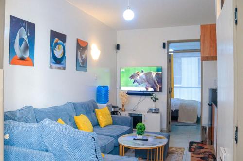 Cozy & Secure 1BR Near TRM Mall - Free Parking, Fast WiFi & Netflix – khách sạn tại Mirema