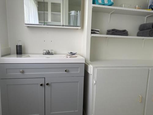 Texada Hunter Hiker friendly suite in Vananda (BC)