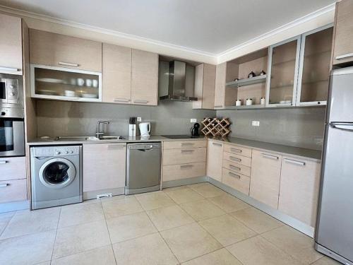 Holiday Home Heilige Efigenie by Interhome in Praia Da Areia Branca
