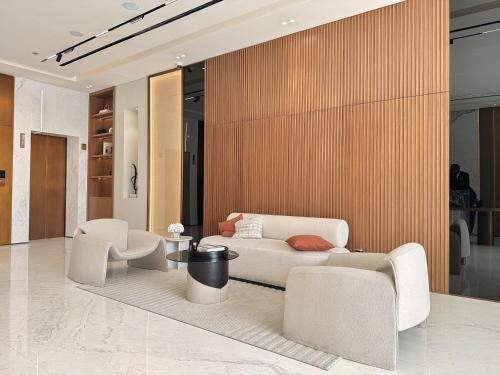 Elegant and Stylish Retreat 1103 - image 13