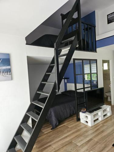 Arboréa, charmant loft (Arborea, charmant loft) in Безе