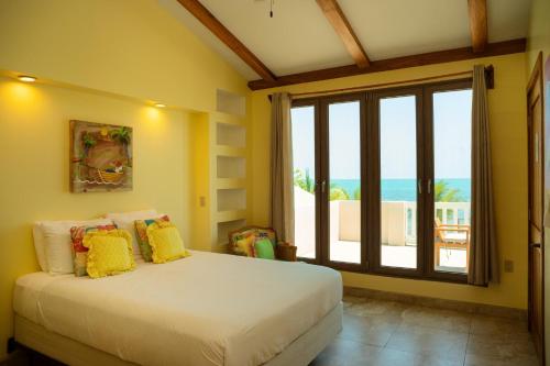 Plattegronden, Surfside Gecko - Large Oceanfront Villa with Pool Close to Village in Surfside