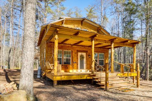 Hiker’s Haven: Cherokee National Forest Retreat!