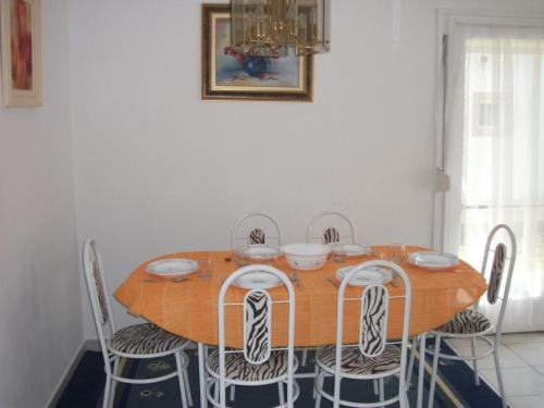 Holiday Home mit Terrassen- Balkonen sowie Parkplatz by Interhome in Dombovar