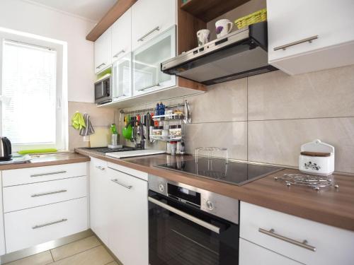 Apartment Rollstuhltauglich- Terrassen am Felsenstrand by Interhome in Breze