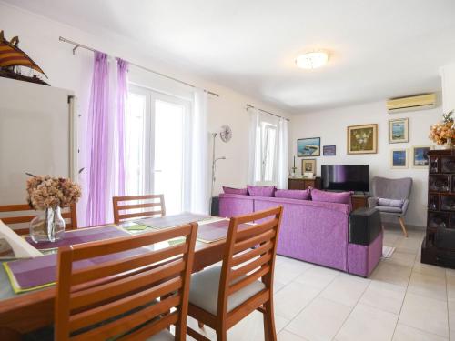 Apartment Rollstuhltauglich- Terrassen am Felsenstrand by Interhome in Breze