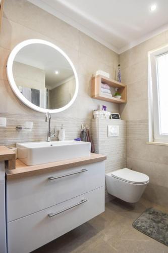 Apartment Rollstuhltauglich- Terrassen am Felsenstrand by Interhome in Breze