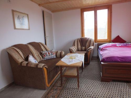 Holiday Home Müllers Ferienhaus Weinbergalm zum Wohlfühlen by Interhome (Holiday Home Mullers Ferienhaus Weinbergalm zum Wohlfuhlen by Interhome) in Dobrokoz