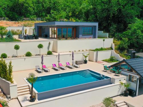Holiday Home Luxury Villa Dobri Dida by Interhome in Donji Vinjani