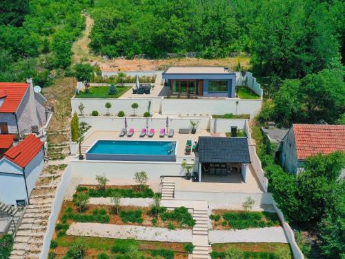 Holiday Home Luxury Villa Dobri Dida by Interhome in Donji Vinjani